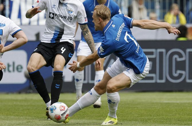 Bundesliga -Sky: Gladbach henter svensk målmager