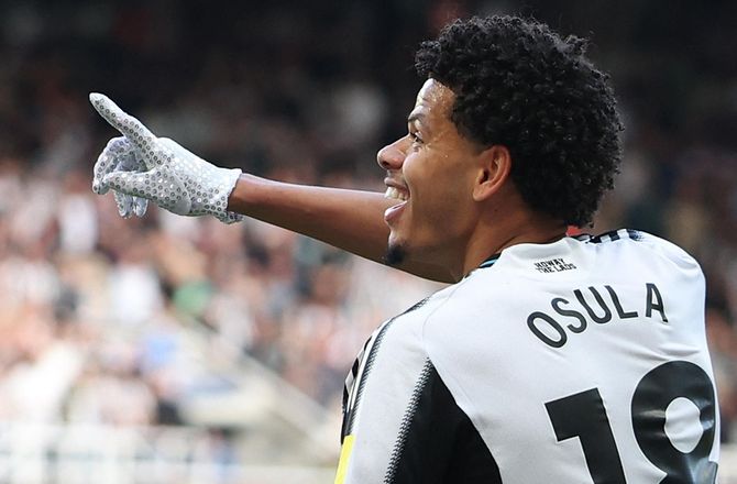 Premier League -Osula greb chancen i Newcastle: Har ventet længe