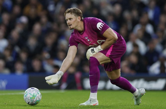 Premier League -Bekræftet: Spurs belønner Antonin Kinsky