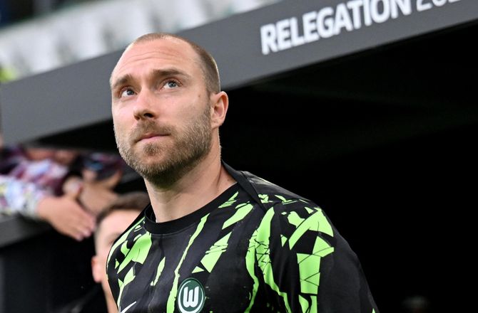 Venskabskampe -Wolfsburg i hilsen: Vi tænker på dig, Christian