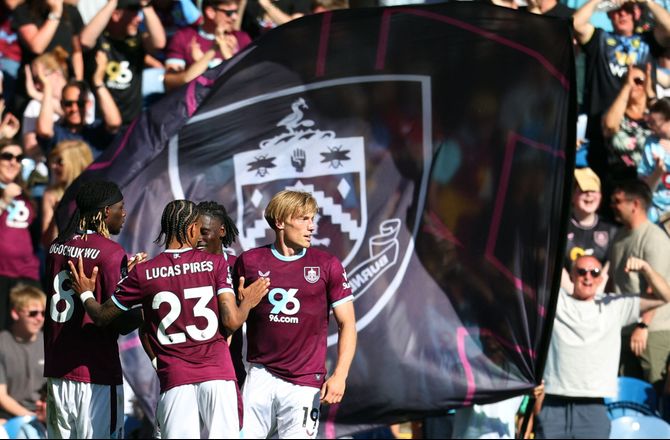 Championship -Kriseramte Burnley afviser problemer trods kæmpe gæld