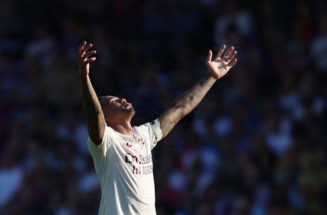 3F Superliga -Transfervinduet live: Jesus er landet i Barcelona