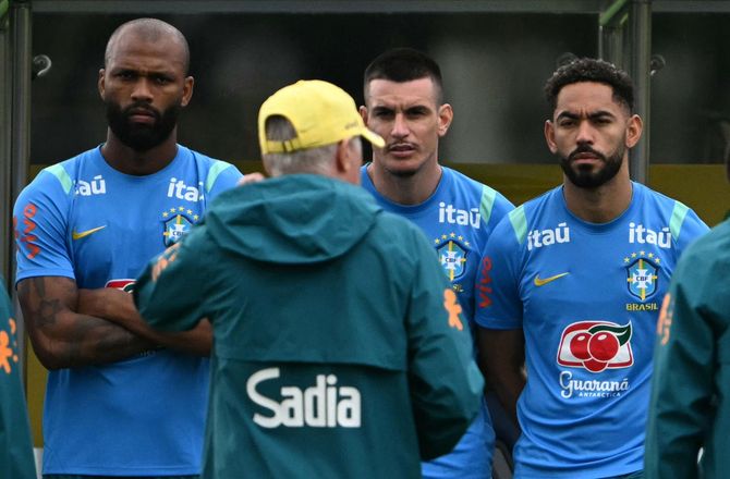 FIFA VM -Alsidig brasilianer melder sig klar til at spille back