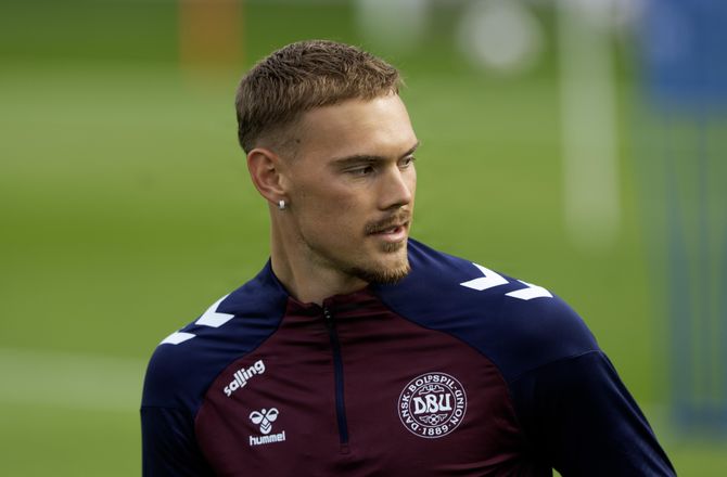 Premier League -Filip Jørgensen meldes på blokken i Strasbourg