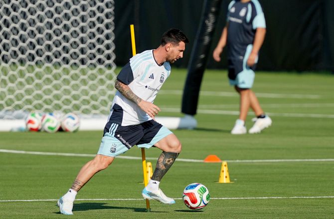 FIFA VM -Messi-fremskridt giver landstræner ro i sindet