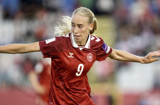International -Amalie Vangsgaard skifter til Aston Villa
