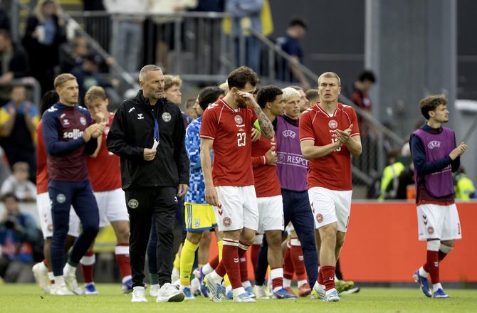 Venskabskampe -Eriksen har sendt hilsen til holdkammerater