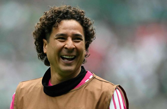 FIFA VM -VM-feber: Mexicansk legende overvejer karrierestop