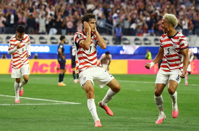 Ligue 1 -Officielt: Strasbourg henter Giovanni Reyna