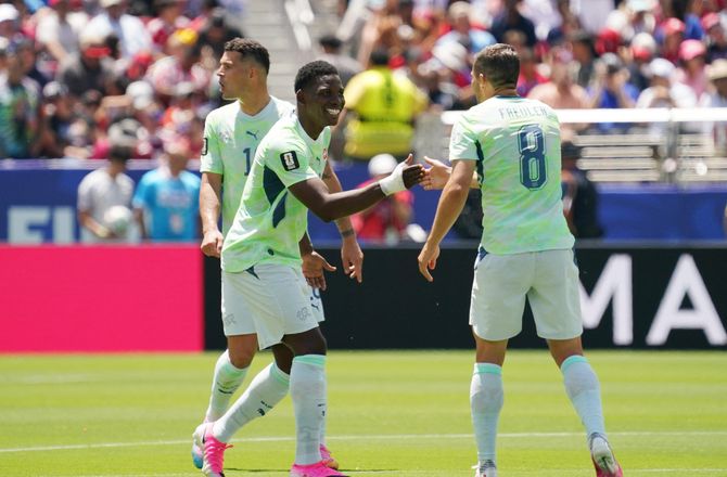 FIFA VM -LIVE: Schweiz går foran til pause