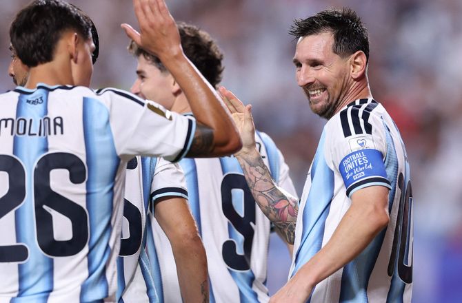 FIFA VM -VM-natten: Messi og Haaland stjal showet