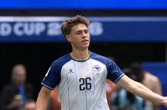 FIFA VM -SLUT: Schweiz - Bosnien minut for minut