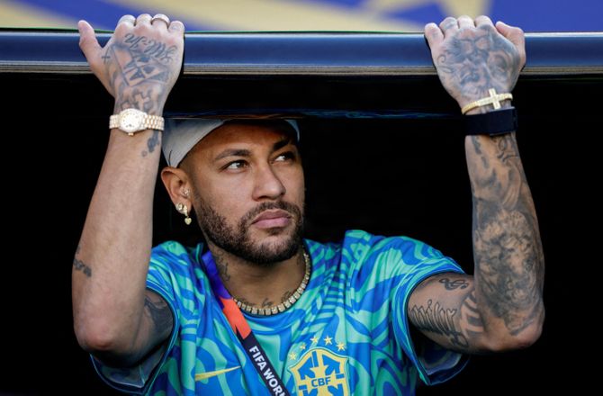 FIFA VM -Ancelotti regner med Neymar mod Skotland