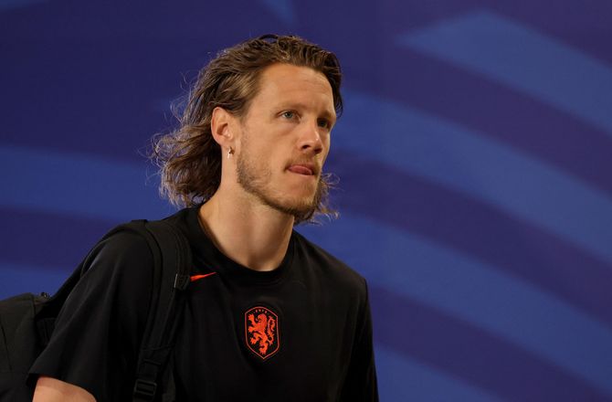 Æresdivisionen -Wout Weghorst rykker til Twente