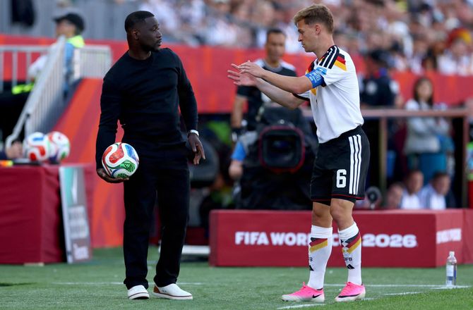FIFA VM -Frustreret Elfenbenskysten-træner: Handler om erfaring