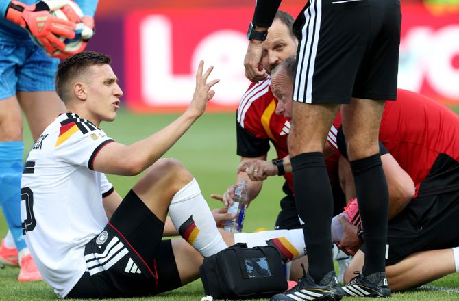 FIFA VM -Schlotterbeck reagerer på VM-exit: Brug for mere tid