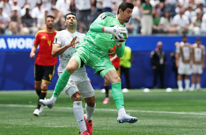 FIFA VM -Skuffet Courtois: Irans målmand spiller sit livs kamp