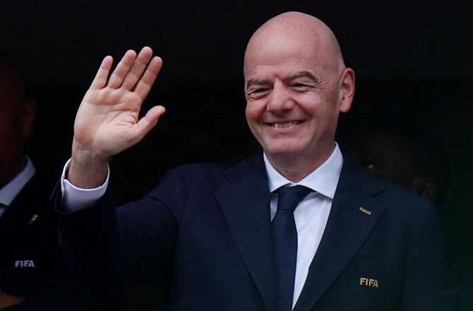 FIFA VM -Irans træner kræver handling fra FIFA efter værtskritik