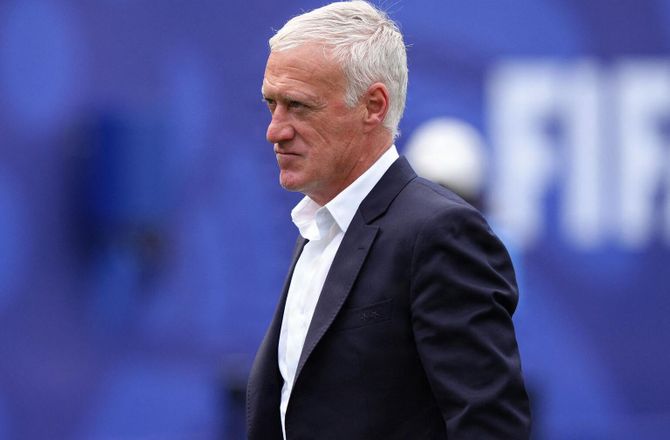FIFA VM -Frankrig sørger med Deschamps: Hård tid for os alle
