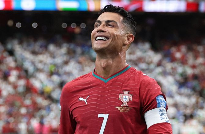 FIFA VM -Ny målrekord: Historiske Ronaldo overgår Eusébio