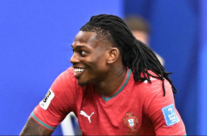 Premier League -Leão meldes tæt på Milan-exit – forhandler med Aston Villa