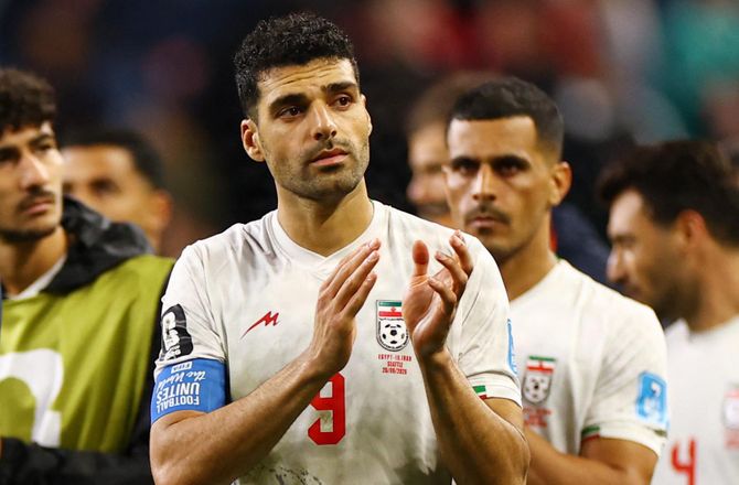 FIFA VM -Iransk stjerne revser FIFA: Vil de have os ud af VM?