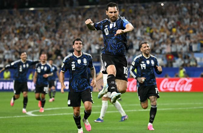 FIFA VM -Ustoppelige Messi slår ny rekord