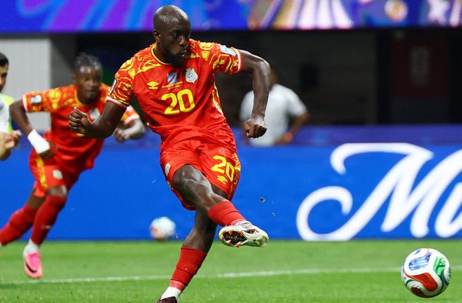 FIFA VM -Congo-helt indrømmer svær tid i Newcastle