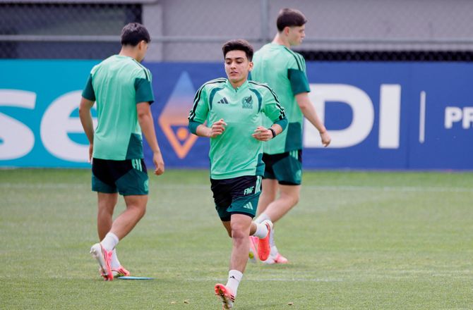 FIFA VM -Mexico-juvel starter inde - Ecuador giver genvalg