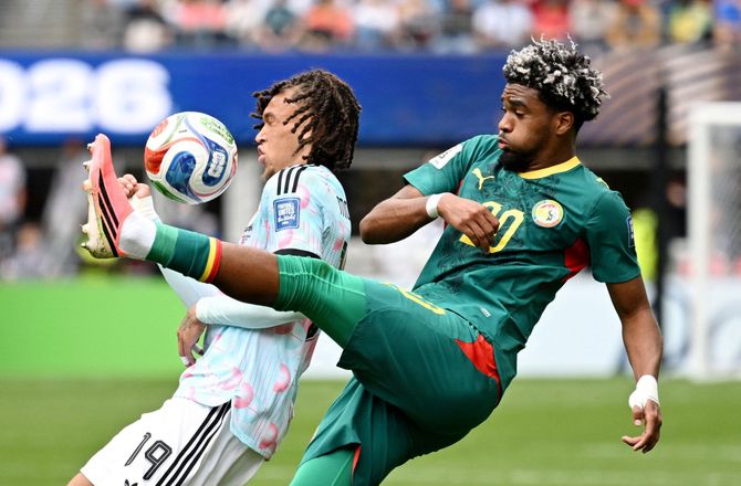 Premier League -Officielt: Villa henter Mbaye