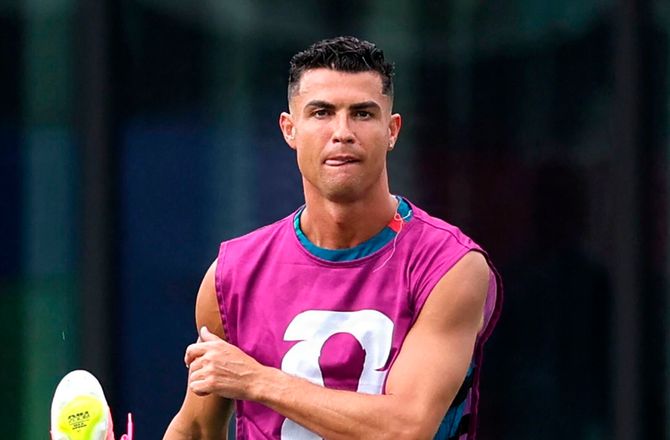 FIFA VM -Ronaldo skal forsøge at bryde VM-forbandelse