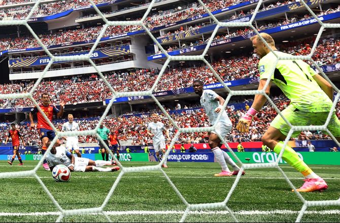 FIFA VM -LIVE: Hold da op! Vild redning stopper Spanien