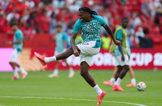 SüperLig -Fenerbahce skyder Leao-rygter ned