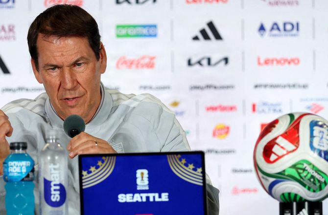 FIFA VM -Belgisk landstræner efter FIFA-beslutning: Det er aprilsnar