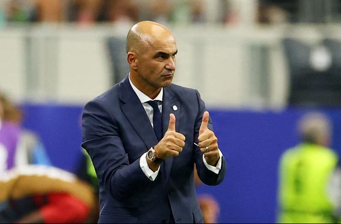 VM -Roberto Martinez meldes i forhandlinger om Holland-job
