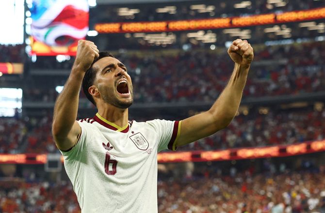 FIFA VM -LIVE: Spanien presser Belgien