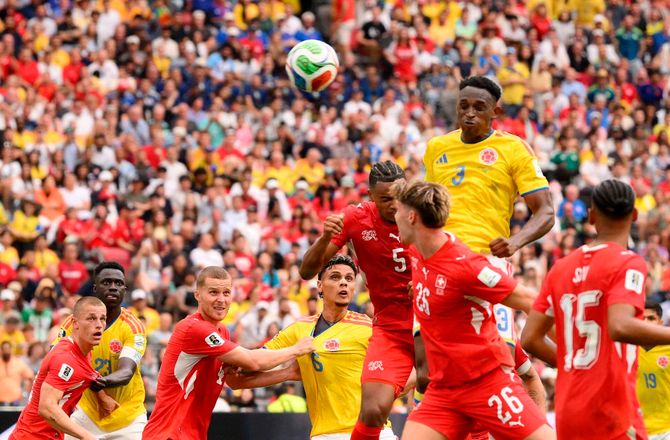 FIFA VM -LIVE: Colombia rammer overliggeren!