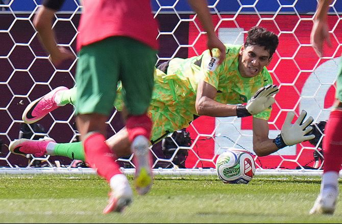 FIFA VM -Vilde stats: Bono tangerer straffe-rekord