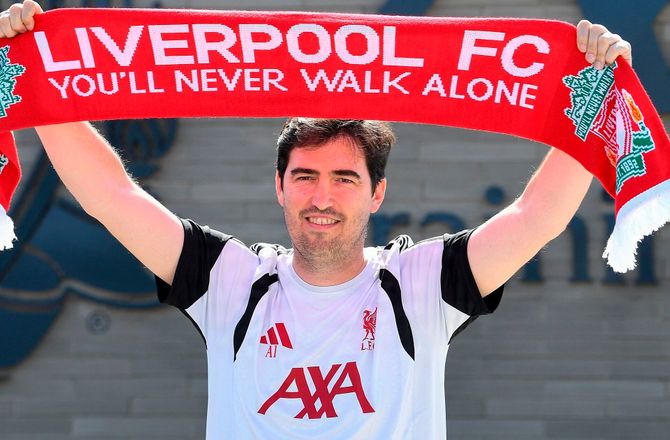 Premier League -Iraola: Ekitike og Bradley har lange udsigter til comeback