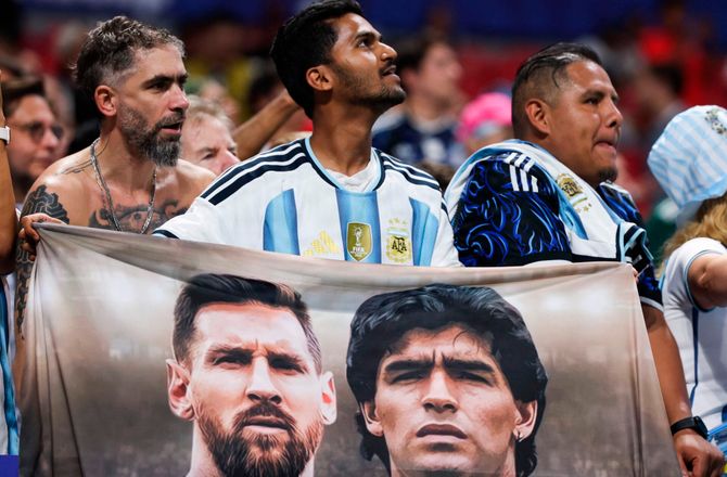 VM -Messi dedikerer sejr til Maradona: Vi skal ikke sammenlignes