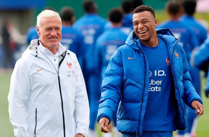 VM -Den sidste dans: Mbappé hylder Deschamps
