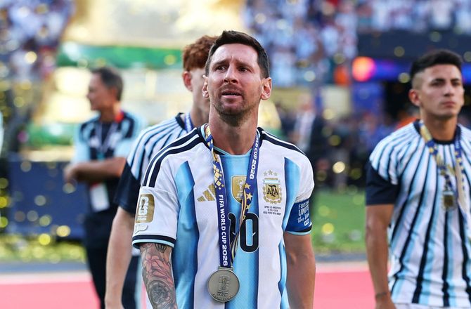 VM -Argentina hylder grædefærdig Messi: Dine tårer er vores tårer