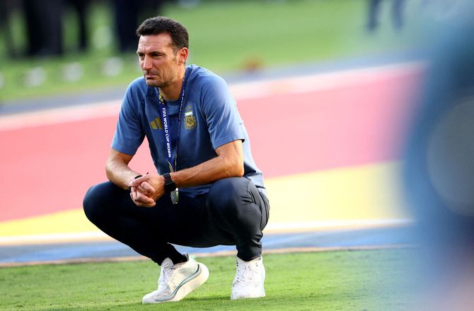 VM -Scaloni menes at pønse på kontrakttilbud