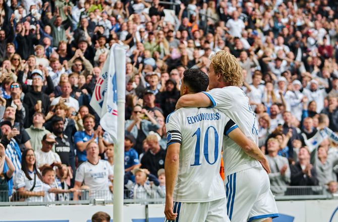 3F Superliga -FCK følger i hælene på AGF og Brøndby: Tester synstolkning
