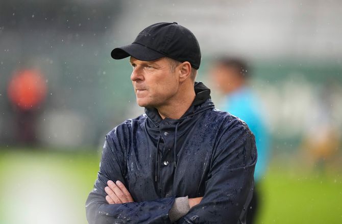 ECL-kval -FCN-chef accepterer presset før returopgør