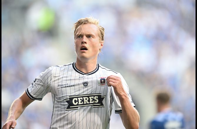 Champions League -Tobias Bech advarer: Varmen bliver en faktor