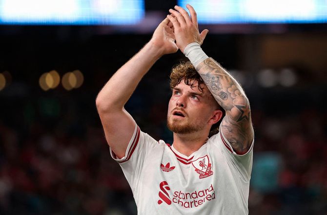 Premier League -Elliott er tilbage i Liverpool: Føles som en ny chance