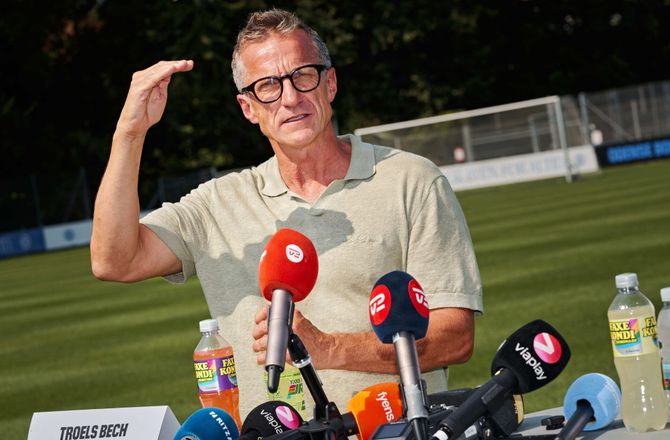 3F Superliga -Lidt i lukketid: Troels Bech holder døren åben for flere OB-handler