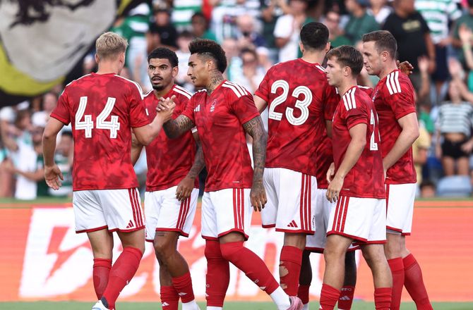 Premier League -Nul kampe på fire år: Forest sælger Omar Richards