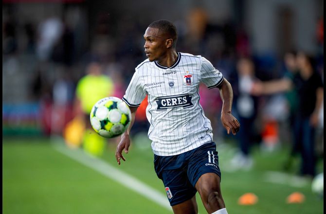  CL-kval -AGF skifter tre til CL-brag - Links starter
